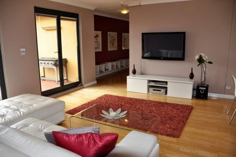 Best Apartment In The Heart Of Sydney’s Little Italy - Accommodation Sunshine Coast 2