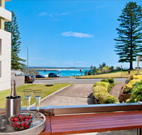 Beauty at the Beach - Accommodation Sunshine Coast