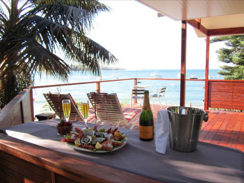 Bundeena Beach Hut - Accommodation Sunshine Coast 0