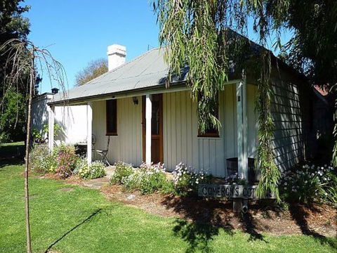 Cameron's Cottage - Accommodation Sunshine Coast 0