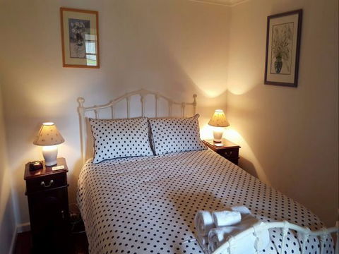 Cameron's Cottage - Accommodation Sunshine Coast 3