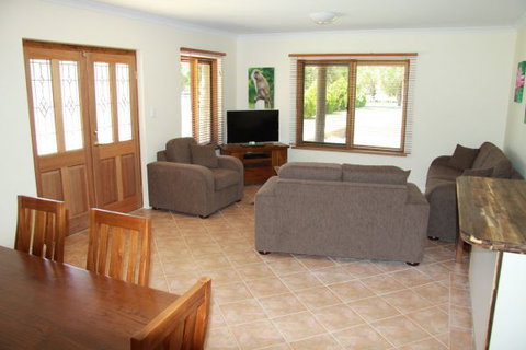 Coranda Lodge B And B - Accommodation Sunshine Coast 0