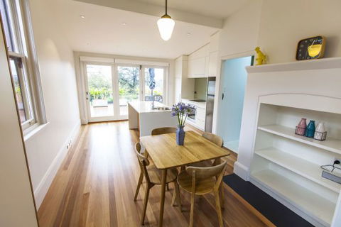 Cockatoo Island Holiday Houses - Accommodation Sunshine Coast 0