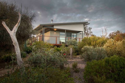 Coorong Cabins - Accommodation Sunshine Coast 3