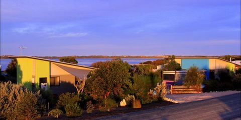 Coorong Cabins - Accommodation Sunshine Coast 1