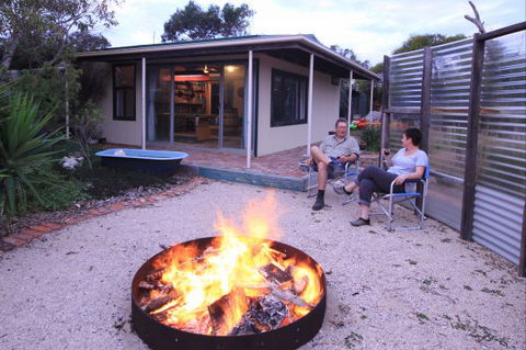 Coorong Cabins - Accommodation Sunshine Coast 6