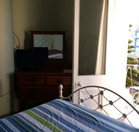 Foreshore Backpackers - Accommodation Sunshine Coast