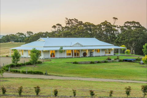 Jura House - Accommodation Sunshine Coast 4
