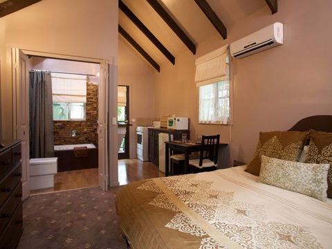 Lotus Lodges: Hush Cottage & Charmed Cabin - Accommodation Sunshine Coast 6