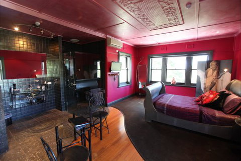 Oakdene Vineyards Guesthouse - Accommodation Sunshine Coast 0