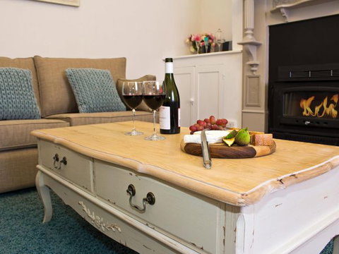 Queen's Cottage Barossa Valley - Accommodation Sunshine Coast 3