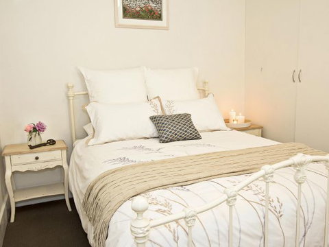 Queen's Cottage Barossa Valley - Accommodation Sunshine Coast 6