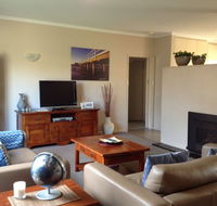 Queen Bee - Accommodation Sunshine Coast