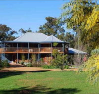 Riverwood Retreat - Accommodation Sunshine Coast
