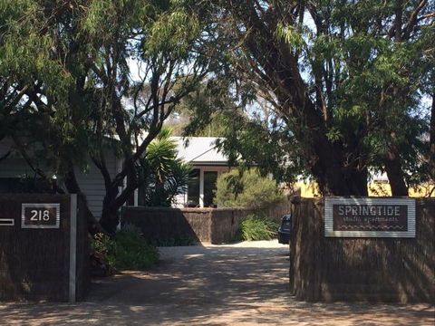 Springtide Studio Apartments - Accommodation Sunshine Coast 4