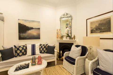 Stylish Interiors In The Bay - Accommodation Sunshine Coast 1