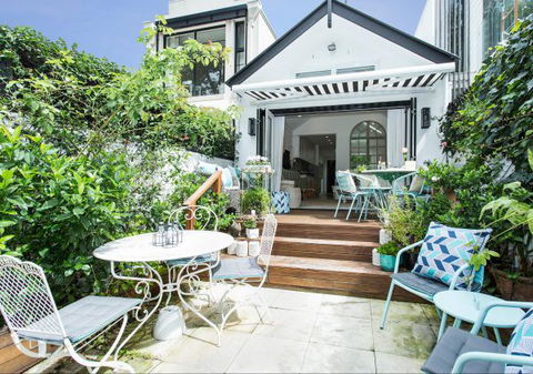 Stylish Interiors In The Bay - Accommodation Sunshine Coast 3