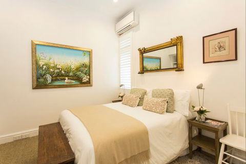 Stylish Interiors In The Bay - Accommodation Sunshine Coast 5