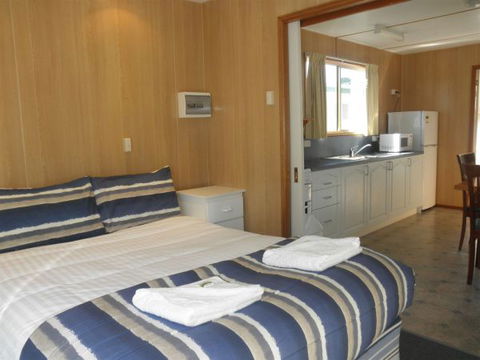 Strahan Beach Tourist Park - Accommodation Sunshine Coast 1