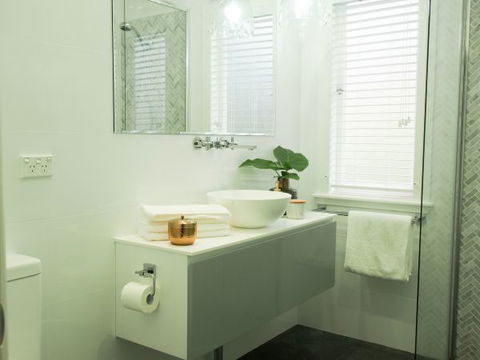 The Milton Bungalow - Accommodation Sunshine Coast 7