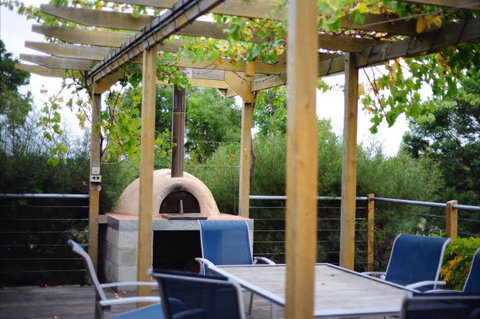 The Old Drik Drik Schoolhouse Retreat - Accommodation Sunshine Coast 4