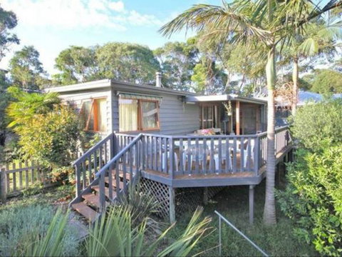 The Deweyshack - Accommodation Sunshine Coast 0