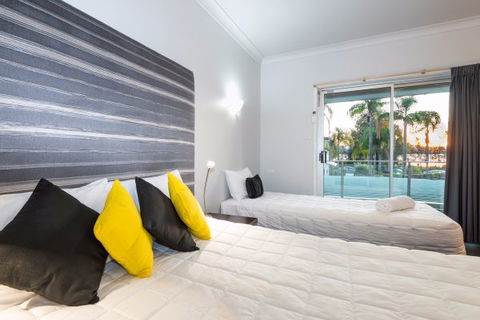 The Esplanade Motel - Accommodation Sunshine Coast 4