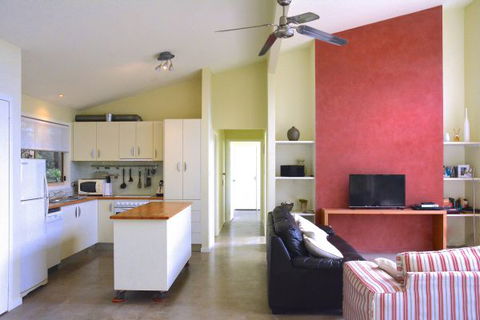 Tilba Coastal Retreat - Accommodation Sunshine Coast 2