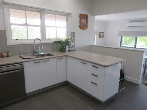 Valley View Cottage - Accommodation Sunshine Coast 1