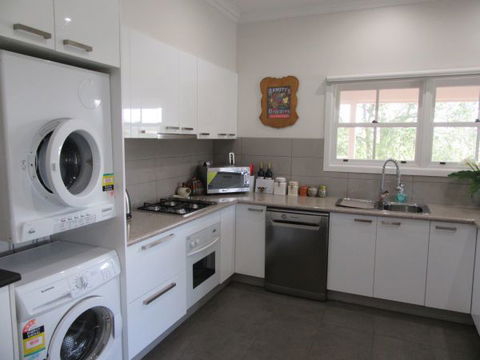Valley View Cottage - Accommodation Sunshine Coast 2