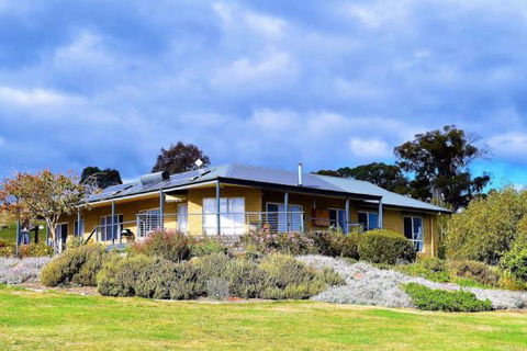 Wild Dog Rise - Accommodation Sunshine Coast 0