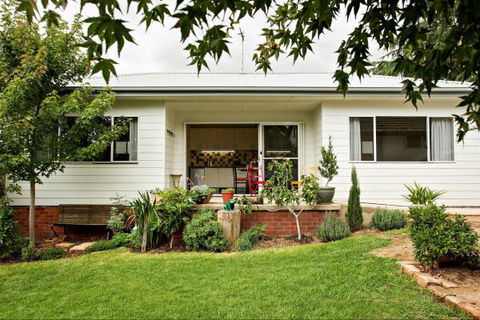 Young Garden Retreat - Accommodation Sunshine Coast 0