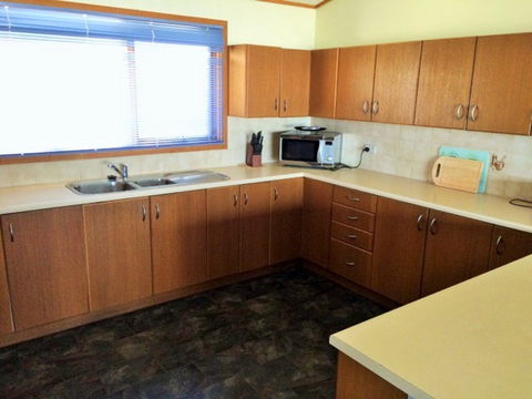 1/3 Strangways - Accommodation Sunshine Coast 3