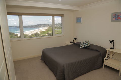 A Beach House Near Manly Two - Accommodation Sunshine Coast 4