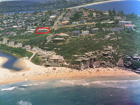 A Beach House Near Manly Two - Accommodation Sunshine Coast 7