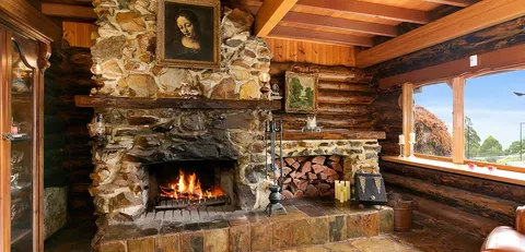 Eagles Nest Luxury Mountain Retreat - Accommodation Sunshine Coast 3
