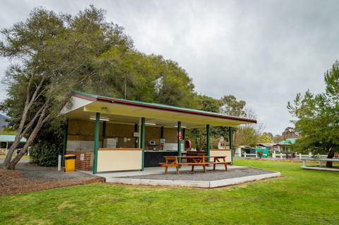 Eildon Riverside Holiday Park - Accommodation Sunshine Coast 5