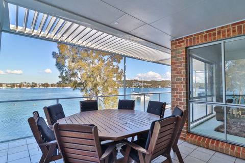 El Lago Jetty - Accommodation Sunshine Coast 7