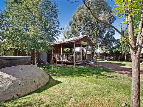 Boorowa Hotel - Accommodation Sunshine Coast 0