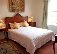 Feathers Hotel - Accommodation Sunshine Coast