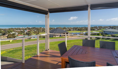 Stunning On Stacey - Accommodation Sunshine Coast 8