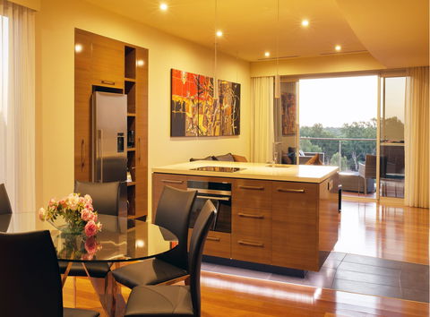 The Frames - Luxury Riverland Accommodation - Accommodation Sunshine Coast 4