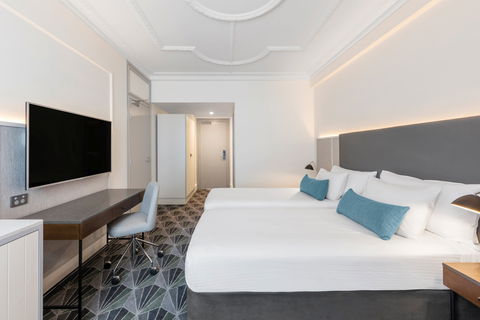 The Savoy On Little Collins Melbourne - Accommodation Sunshine Coast 8