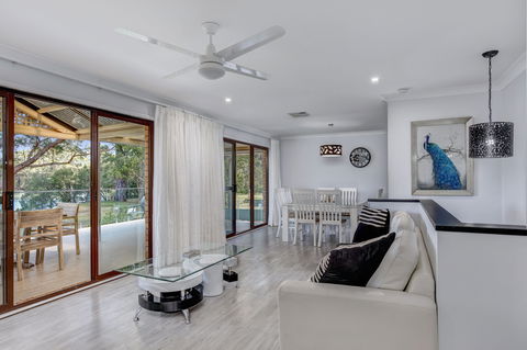 The Waterfront  Jervis Bay - Accommodation Sunshine Coast 1
