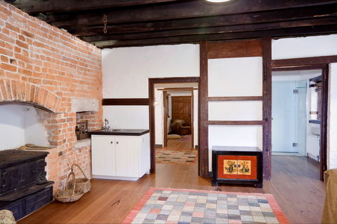 Vine Lodge Heritage Getaway - Accommodation Sunshine Coast 7