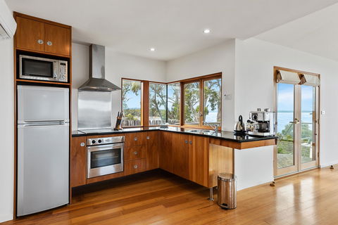 Wheelhouse Apartments - Accommodation Sunshine Coast 2