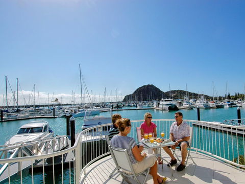 Absolute Waterfront Villa - Accommodation Sunshine Coast 2
