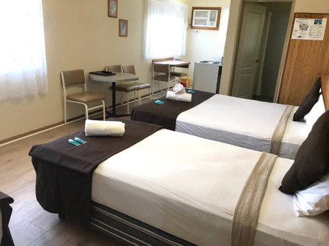 Angel's Rest Motel - Accommodation Sunshine Coast 0