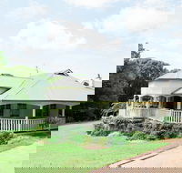 Bangalow Guesthouse - Accommodation Sunshine Coast