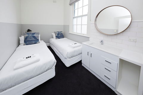 Bridgeview Hotel - Accommodation Sunshine Coast 1